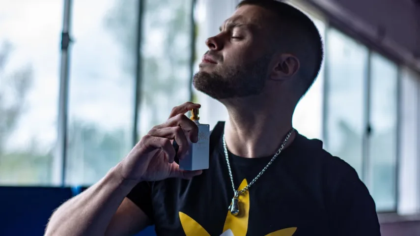 اهمیت انتخاب بهترین عطر برای افراد سیگاری