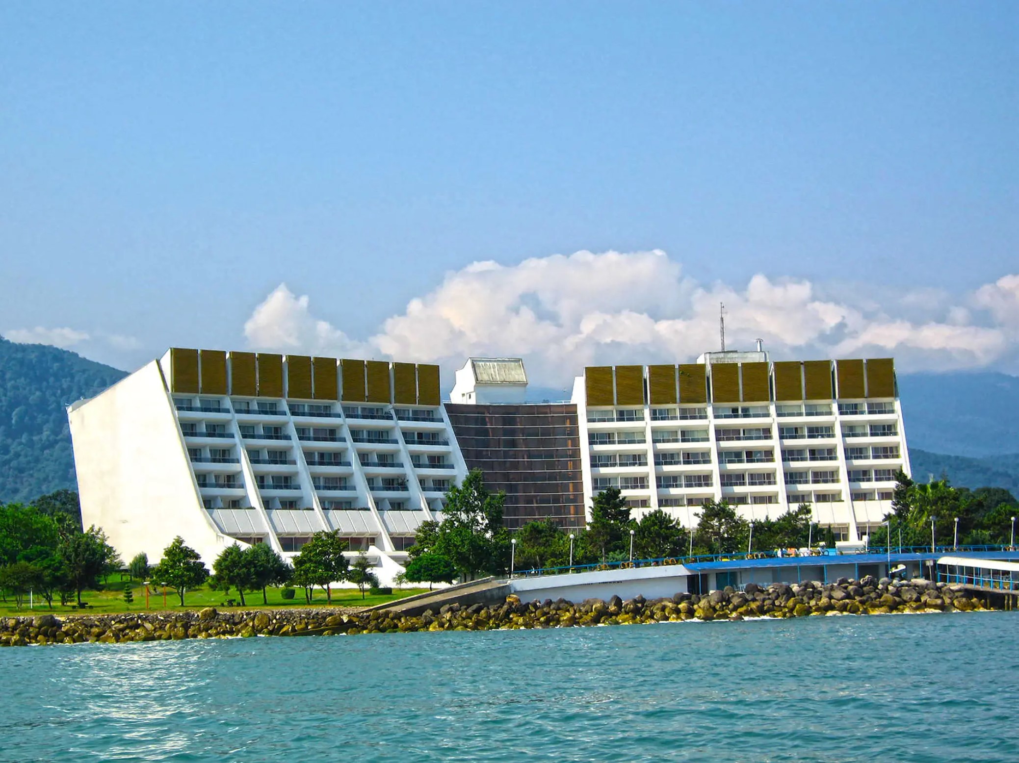 راهنمای انتخاب بهترین هتل های شمال برای سفر خانوادگی هتل های شمال کشور