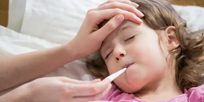 افزایش موارد سرماخوردگی و گلودرد در کودکان؛ متخصصان نسبت به تشدید علائم هشدار می‌دهند