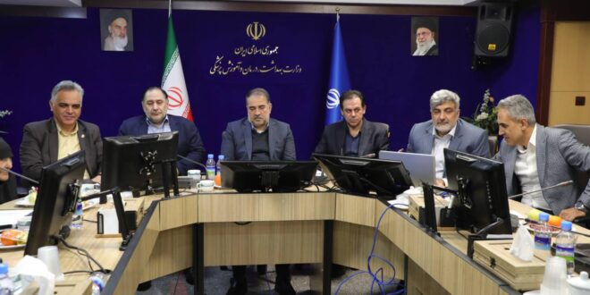 جهان از پرستاران متخصص استقبال کرده است/ غفلت نظام سلامت در ایران
