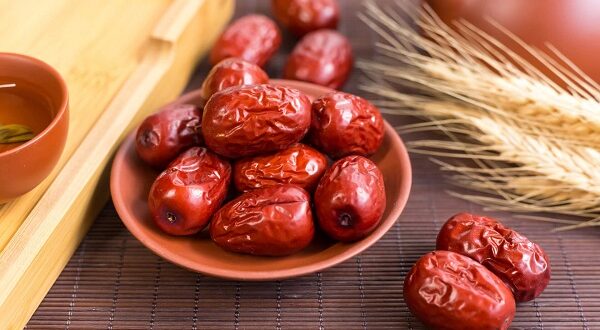 خواص بی شمار عناب که پس از مصرف نصیب بدن تان می شود/ بیش از حد نخورید