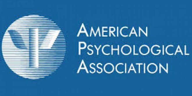 درج عنوان عضویت در انجمن روان‌شناسی آمریکا کلاهبرداری است