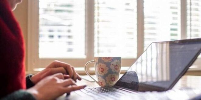 دور کاری و تاثیر آن بر سلامت روان زنان