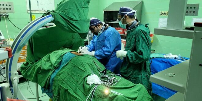 زیرمیزی برای درمان بیماران؛ تشدید رنج بیماری با هزینه‌های پنهان