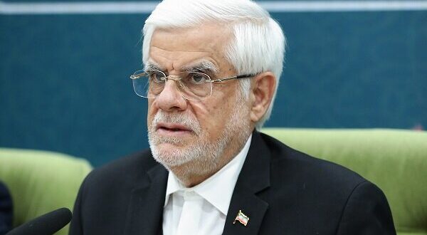 عارف: راهبرد اصلی بنیاد شهید پرهیز از تصدی‌گری باشد