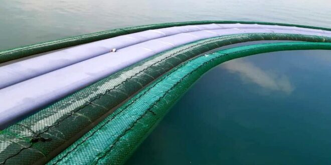 مشک ماری با بیش از ۸۹ هزار لیتر گازوئیل قاچاق در آب‌های بندرعباس