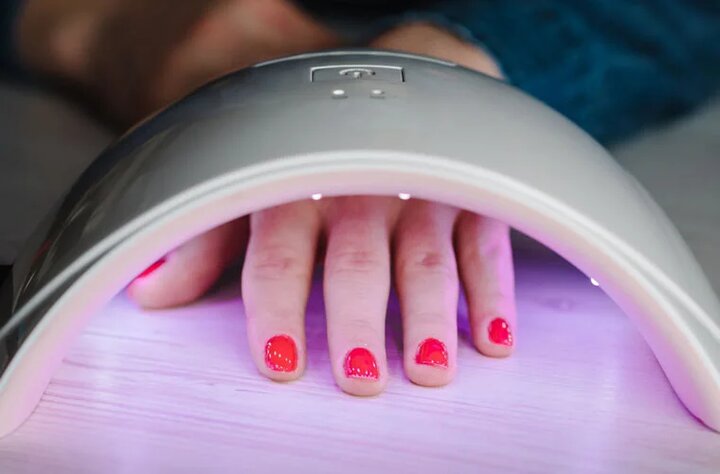 از پیری پوست تا سرطان؛ خطرات پنهان لاک ژل و کاشت ناخن