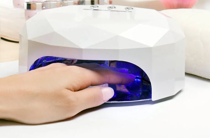 از پیری پوست تا سرطان؛ خطرات پنهان لاک ژل و کاشت ناخن