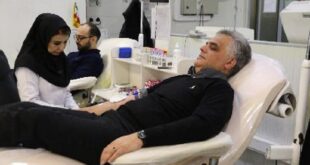 اهدای خون رئیس سازمان نظام پرستاری برای ترویج فرهنگ مشارکت داوطلبانه