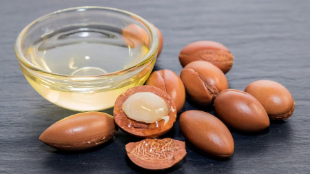 خواص روغن آرگان برای صورت | روغن آرگان چه اثری بر پوست دارد؟