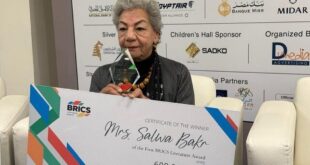 نویسنده مصری جایزه ۶۰۰ هزار پوندی بریکس را دریافت کرد