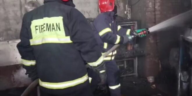 آتش‌سوزی در آبادان مهار شد