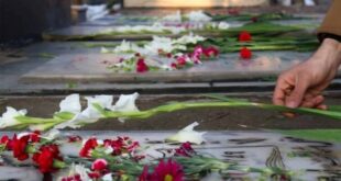 آیین گلباران مزار شهدا در آذربایجان شرقی برگزار می‌شود