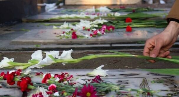 آیین گلباران مزار شهدا در آذربایجان شرقی برگزار می‌شود