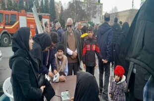 استقرار ایستگاه غربالگری سلامت در مسیر راهپیمایی ۲۲ بهمن خرم‌آباد