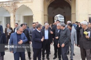 بازدید وزیر میراث فرهنگی از کاروان شاه عباسی سمنان