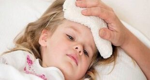 دوش آب سرد، کودک تب‌دار را وارد شوک می‌کند