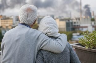 مراقبت از سالمندان در روزهای جنگ و راه دریافت خدمات درمانی