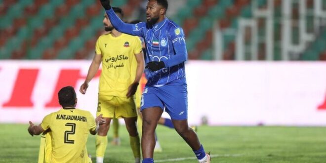 بازیکن خارجی استقلال تکلیف آبی‌ها را یکسره کرد