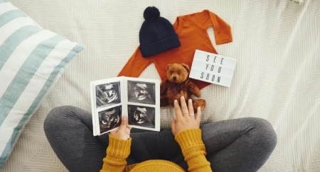 بهترین زمان برای اعلام خبر بارداری به همسر و خانواده