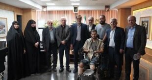 دیدار رئیس بنیاد شهید و امور ایثارگران با جانباز سرافراز حسین محمدی