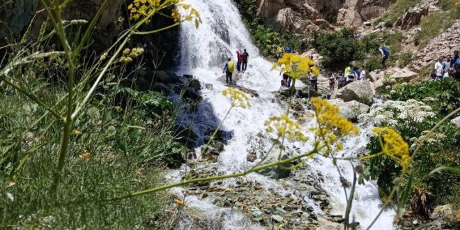 برگزاری کارگاه تخصصی گرمازدگی در مسیر کوهستانی آهار تا شکرآب