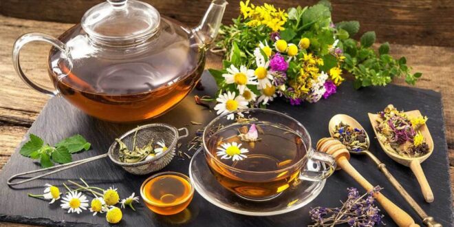 ۷ دمنوش گیاهی مؤثر در طب سنتی برای آرامش اعصاب و بهبود خواب