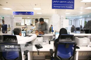 وزارت بهداشت: پرستاران فقط دنبال مطالبات صنفی نباشند