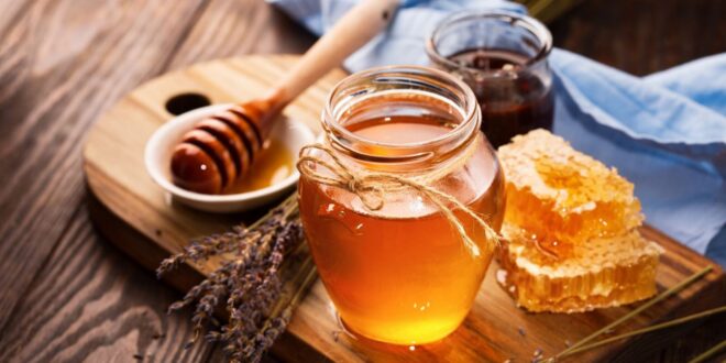 عسل برای رفلاکس معده مفید است یا علائم را تشدید می‌کند؟