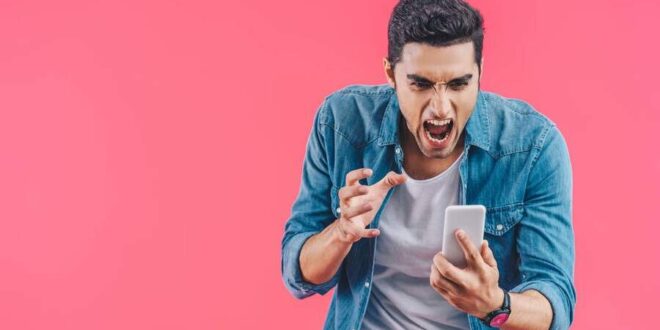 حرص خوردن زیاد چه بلایی سر بدن می‌آورد؟